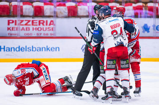 Timrås Patrick Wiercioch har ont