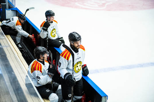 Brynäs Oula Palve och Daniel Mannberg deppar