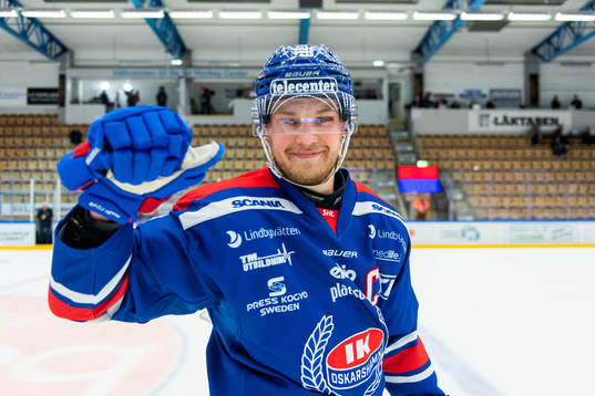 Oskarshamns Jonas Engström jublar