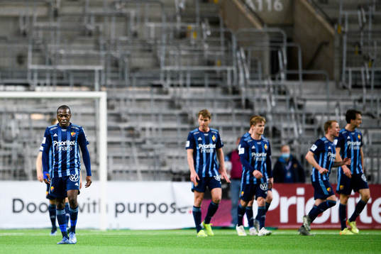 Djurgårdens Edward Chilufya  deppar