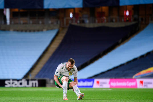 Hammarbys Mads Fenger Nielsen har ont
