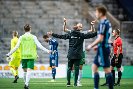 Hammarbys Jon Gudni Fjoluson jublar