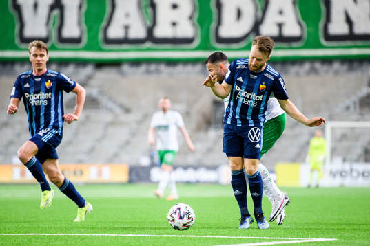 Djurgårdens Jacob Une Larsson och Hammarbys Mohanad Jeahze