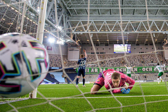 Djurgårdens målvakt Aleksandr Vasyutin vid Hammarbys 0-1