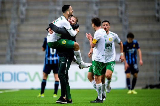 Hammarbys Mohanad Jeahze och Darijan Bojanic jublar