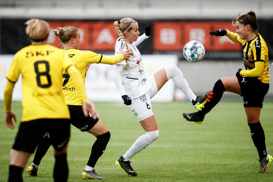 Rosengårds Ria Noora Minerva Öling och Häckens Johanna