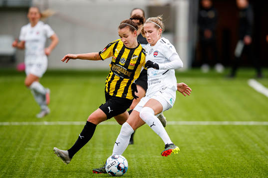 Häckens Julia Zigiotti Olme  och Rosengårds Ria Noora
