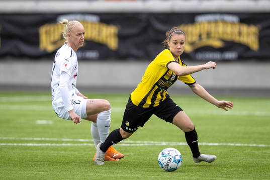 Häckens Julia Zigiotti Olme mot Rosengårds Caroline Seger
