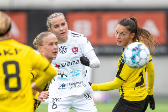 Häckens Johanna Rytting Kaneryd mot Rosengårds Ria Noora