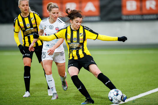 Rosengårds Jelena Cankovic och Häckens Anna Julia Csiki