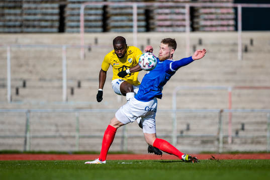 IFK Malmös Kofi Yeboah Addae och Åtvidabergs Bram van