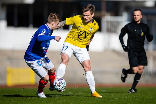 Åtvidabergs Marcus Karlsson och IFK Malmös Jesper Rindmo