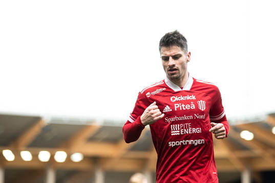 Piteås James Burgin