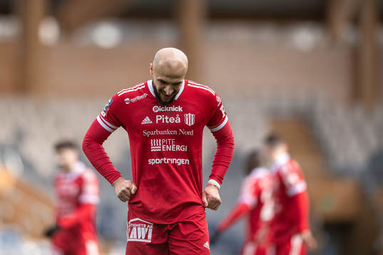 Piteås Abdulla Pashang deppar