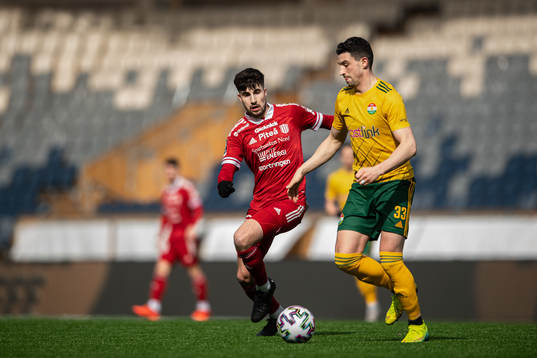Piteås Siavash Jamehdar och Dalkurds Irfan Jasarevic
