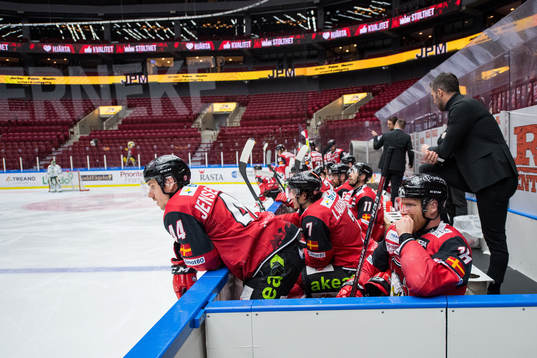 Malmö Redhawks Jesper Jensen Aabo och Matias Lassen deppar