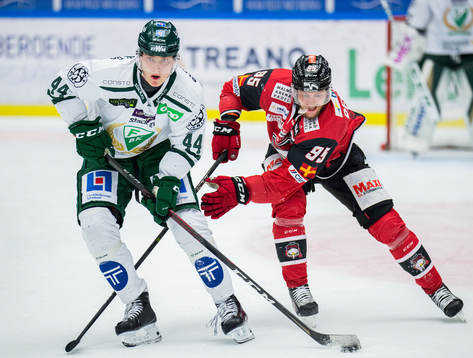 Färjestads Jacob Peterson och Malmö Redhawks Carl Persson