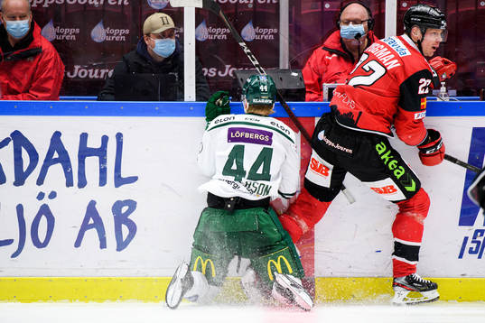 Malmö Redhawks Lars Bryggman och Färjestads Jacob Peterson
