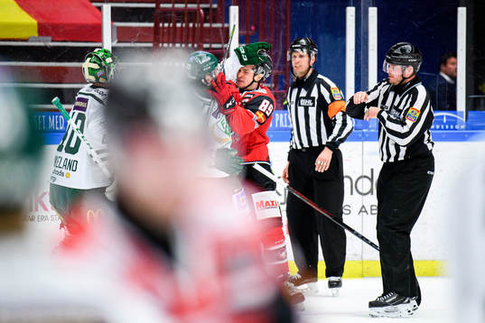 Färjestads Albert Johansson och Malmö Redhawks Matt