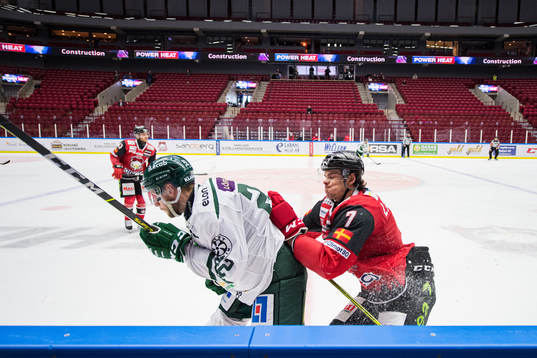Färjestads Per Åslund och Malmö Redhawks Oliver Lauridsen
