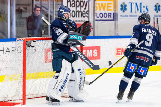 Karlskogas målvakt Stefan Steen deppar