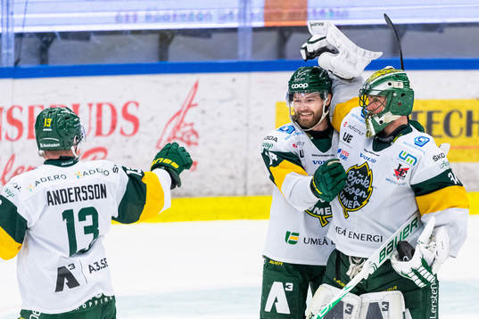 Bläddra bland fler bilder av Ishockey, Hockeyallsvenskan, Semifinal 2, Karlskoga - Björklöven