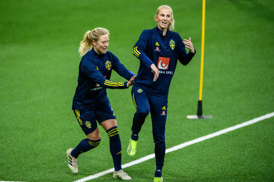 Rebecka Blomqvist and Sofia Jakobsson of Sweden