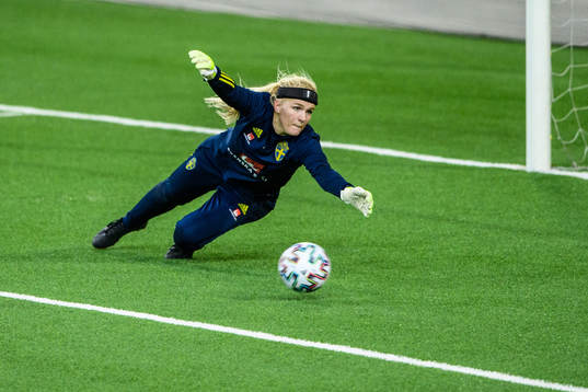 goalkeeper Emma Holmgren of Sweden