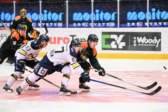 s Christoffer Törngren och Brynäs Oscar Birgersson
