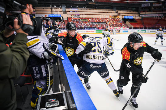 s Axel Holmström