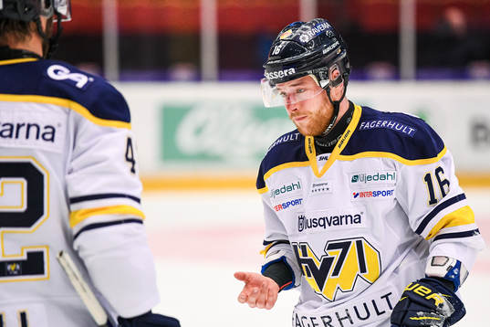 s Filip Sandberg har ont