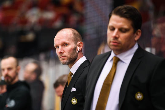 Brynäs assisterande tränare Nils Ekman och tränare Josef