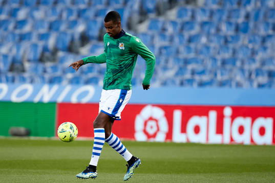 Alexander Isak of Real Sociedad warms up