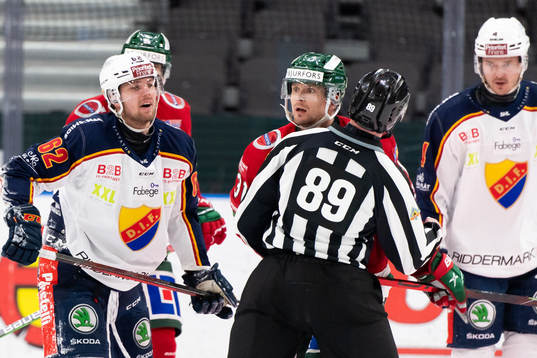 Frölundas Nicklas Lasu reagerar