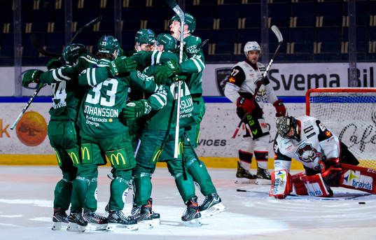 Färjestads spelare jublar