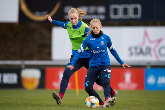 Emilie Bragstad and Amalie Vevle Eikeland of the Norwegian