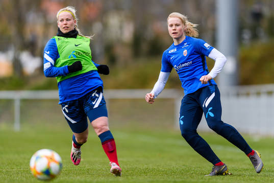 Therese Sessy Åsland and Julie Blakstad of the Norwegian