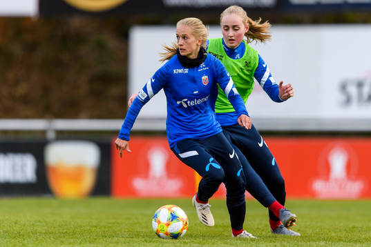 Amalie Vevle Eikeland and Emilie Bragstad of the Norwegian