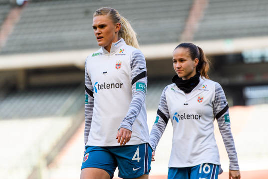 Kristine Bjørndal Leine and Guro Reiten of Norway