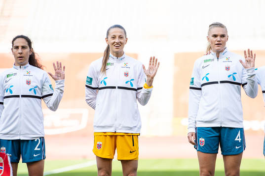 Ingrid Moe Wold, goalkeeper Cecilie Fiskerstrand and