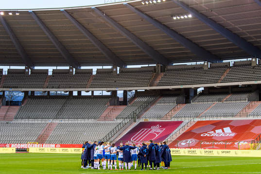 Players of Norway gather afterg the international friendly