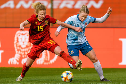 Charlotte Tison of Belgium and Julie Blakstad of Norway