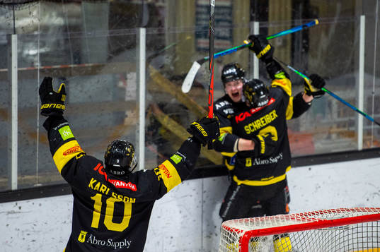Vimmerbys spelare jublar