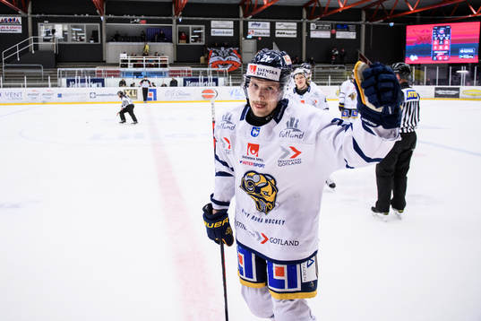 Visby/Romas Ville Heikkinen jublar