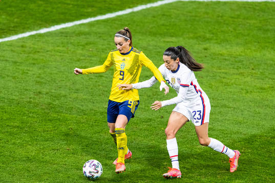 Kosovare Asllani of Sweden and Christen Press of USA