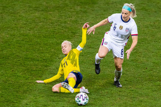 Caroline Seger of Sweden and Julie Ertz of USA