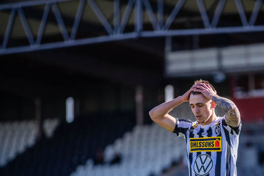 Landskronas Hampus Ferhm deppar