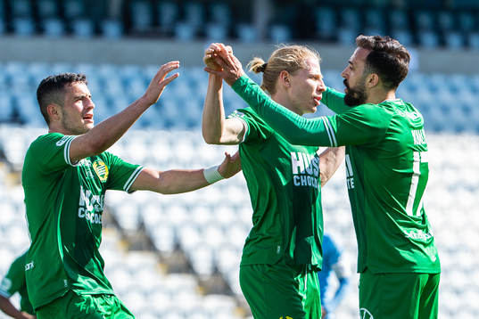 Hammarbys Gustav Ludwigson jublar med Abdul Khalili