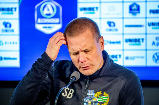 Hammarbys tränare Stefan Billborn deppar på