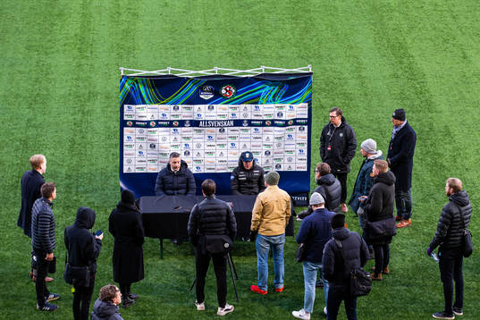 Örebros tränare Axel Kjäll och IFK Göteborgs tränare